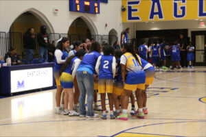 Read more about the article Lady Eagles Soar to 2-0 Start, Defense Leads the Flight