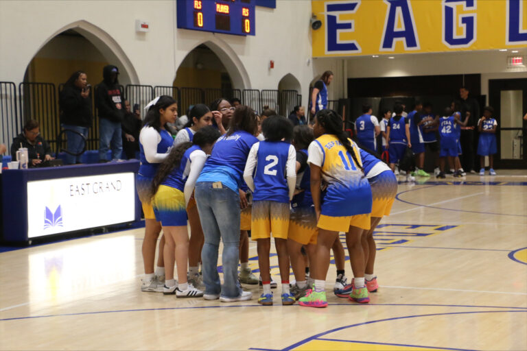 Read more about the article Lady Eagles Soar to 2-0 Start, Defense Leads the Flight