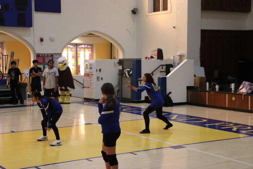 El Equipo de Voleibol de EGP Cobra Impulso a Principios de Temporada 5 IMG 1491